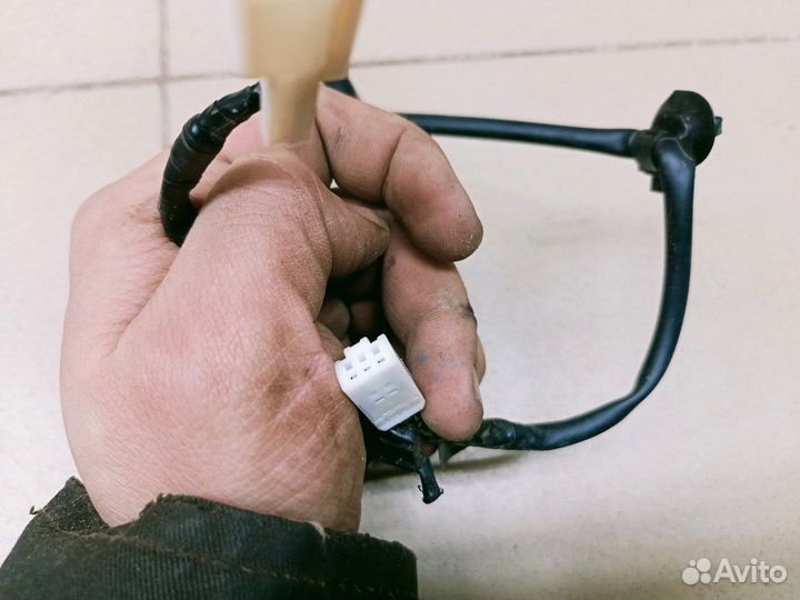 Ответная часть ремня безопасности Land Cruiser (15