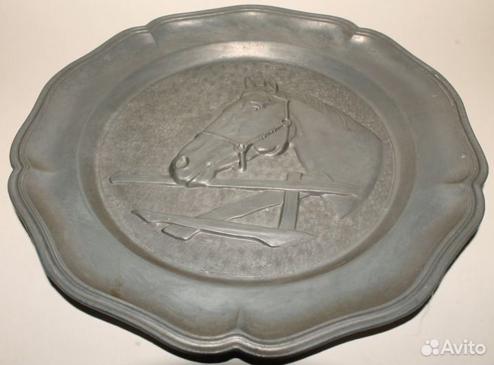Винтаж. Оловянная Немецкая Тарелка, Панно Лошадь