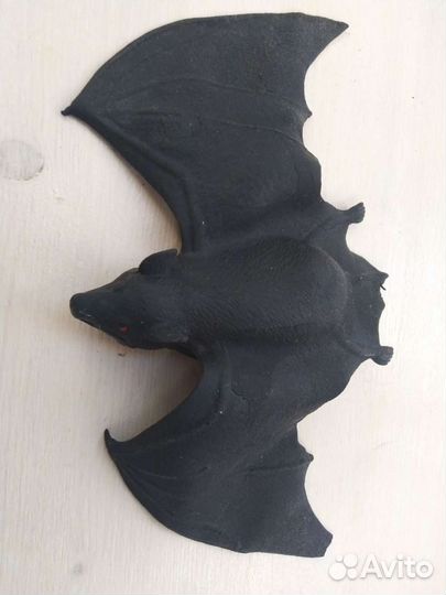 Летучая мышь