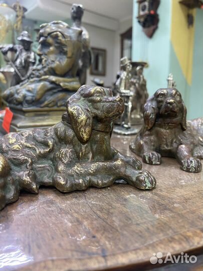 Статуэтки Собаки