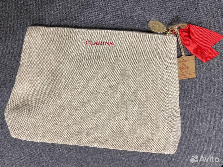 Косметичка clarins новая