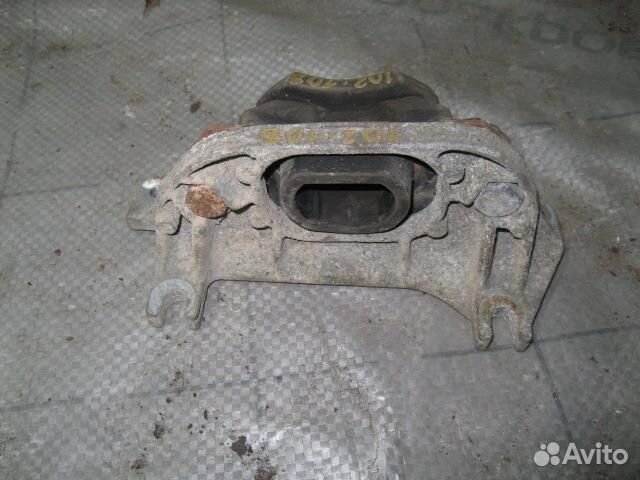 Опора кпп от Renault Megane II 2002-2009