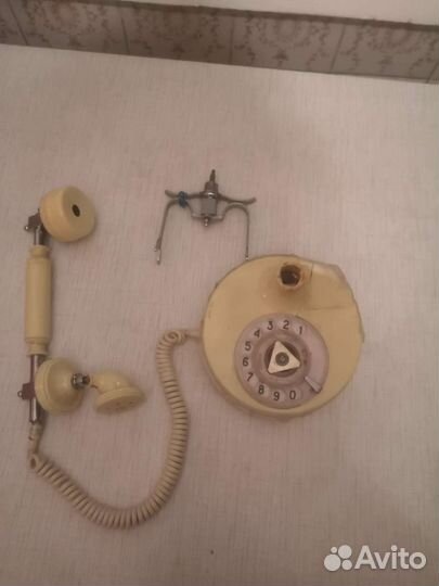 Дисковый ретро телефон