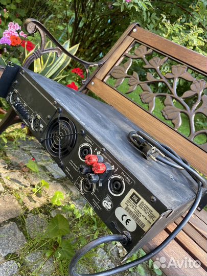 Усилитель мощности JBL MPA400