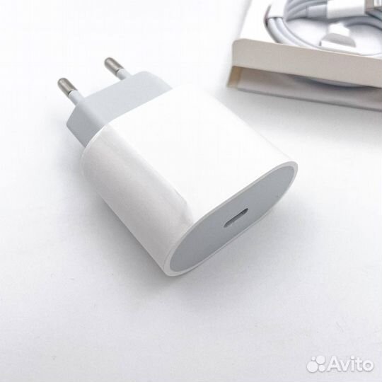 Быстрая зарядка 20W для iPhone