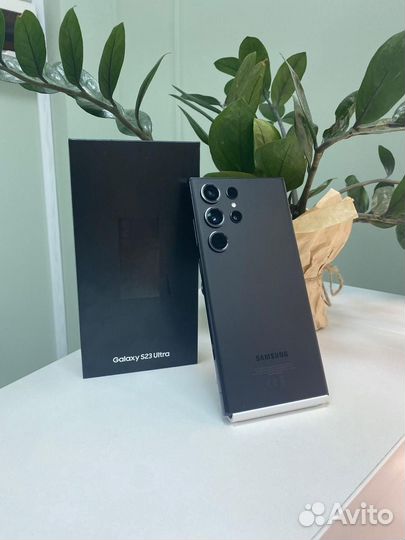 Samsung Galaxy S23 Ultra, 8/256 ГБ