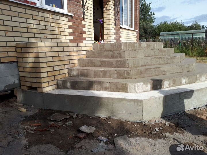 Услуги каменщиков, плотников