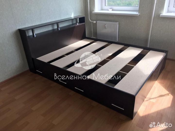 Кровать двуспальная