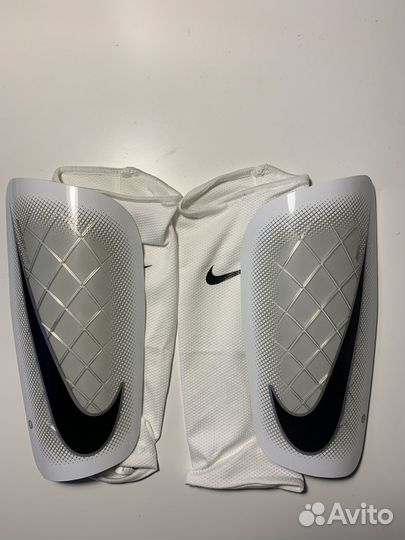 Щитки футбольные nike