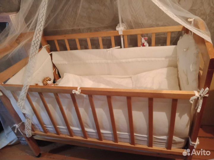 Кроватка,матрас,постельное белье(3в1)