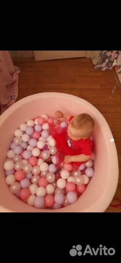 Сухой бассейн с шариками
