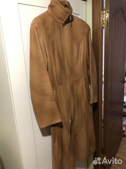 Кожаный плащ женский длинный