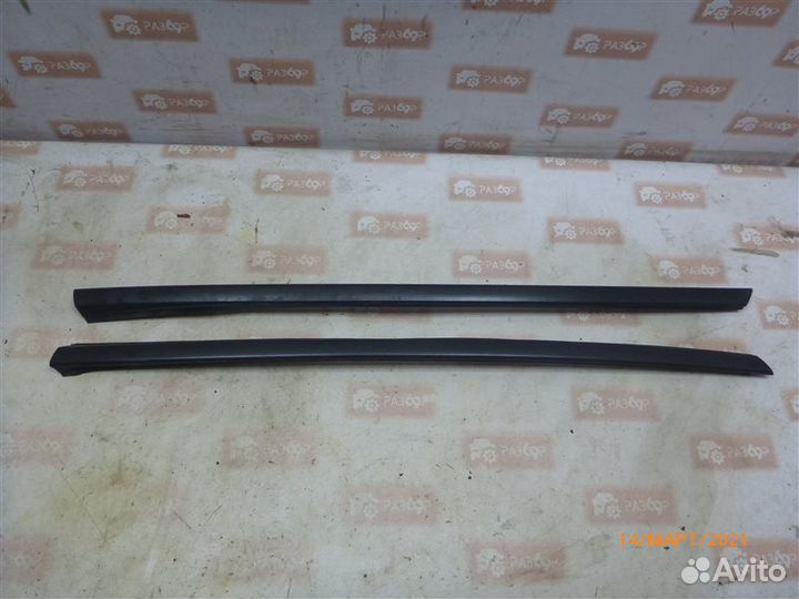 Молдинг стекла передний Volvo Xc70 BZ95 B6324S