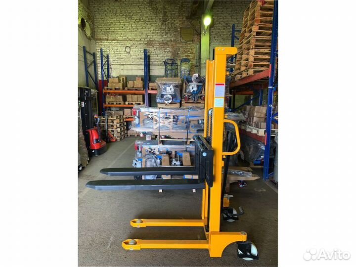 Штабелёр ручной