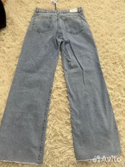 Джинсы широкие