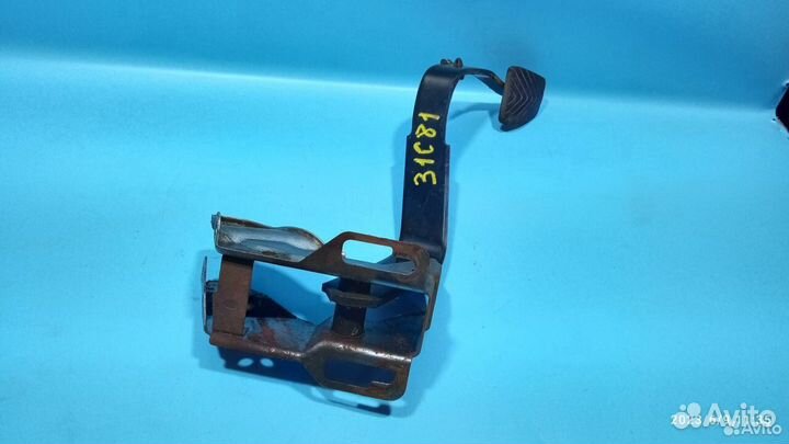 Педаль сцепления для Mitsubishi Lancer 9