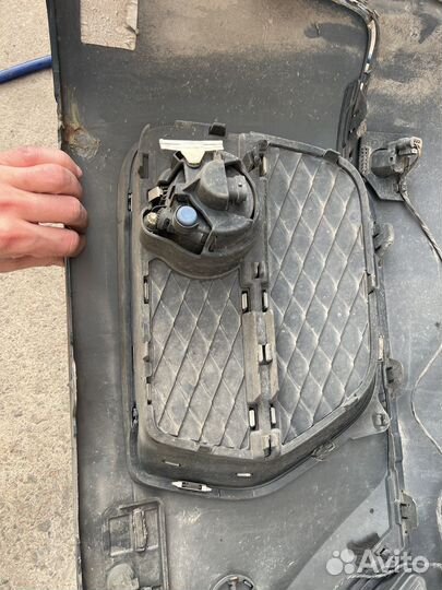 Решетка переднего бампера на bmw e71 x6 рест