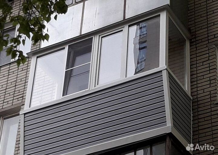 Остекление балконов и лоджий. Отделка балкона