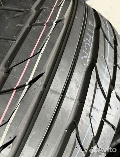 Nitto NT555 G2 245/35 R19 и 275/30 R19 Y