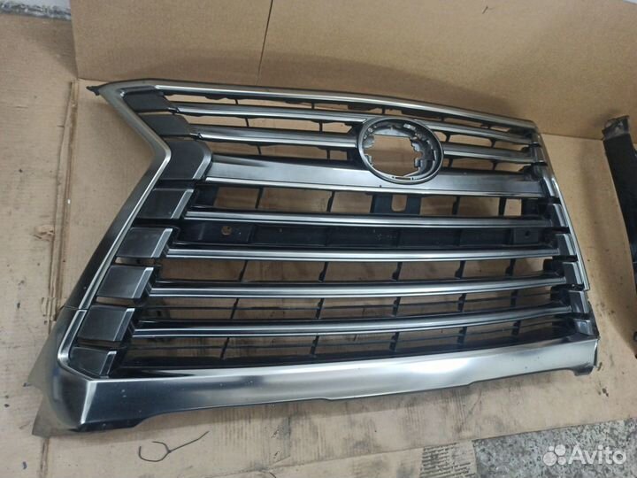 Решетка радиатора Lexus LX 3 (2015-н.в) 5311260230