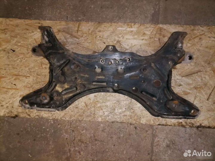 Подрамник Byd F3 DA4G18