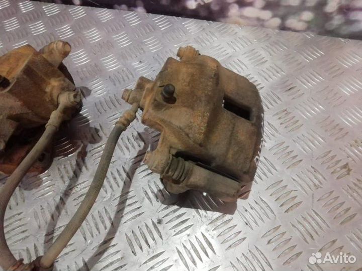 Суппорта передняя Nissan Almera N16 1.5 2000-2006