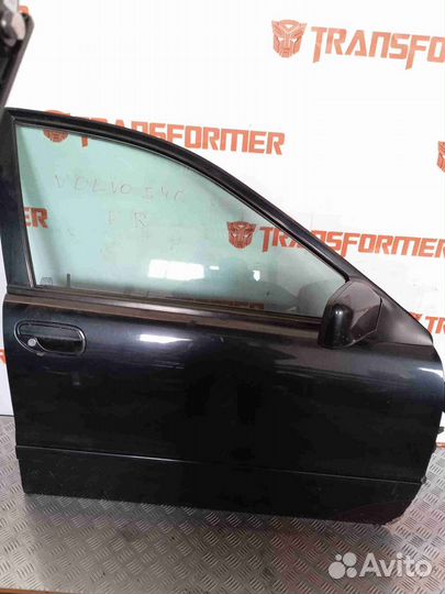 Стекло двери переднее правое Вольво S40 (VS)