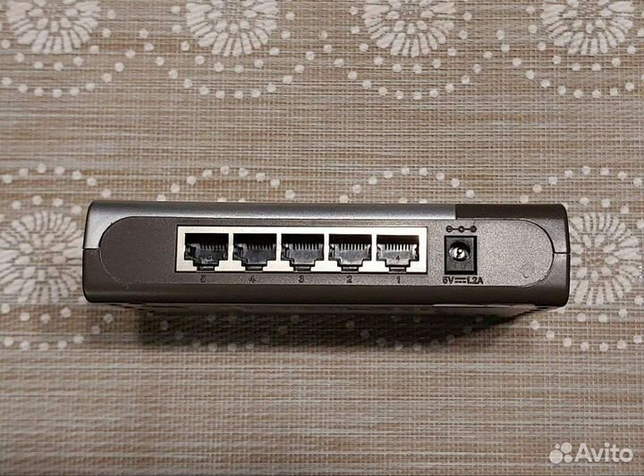 Коммутатор 5-портовый свитч D-Link DES-1005 D