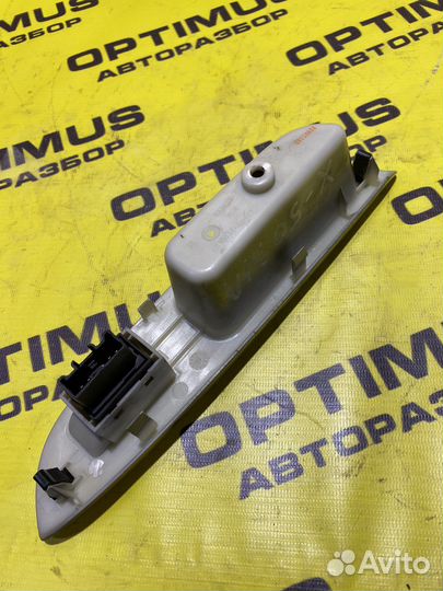 Накладка стеклоподъемника задний левый Lifan X50