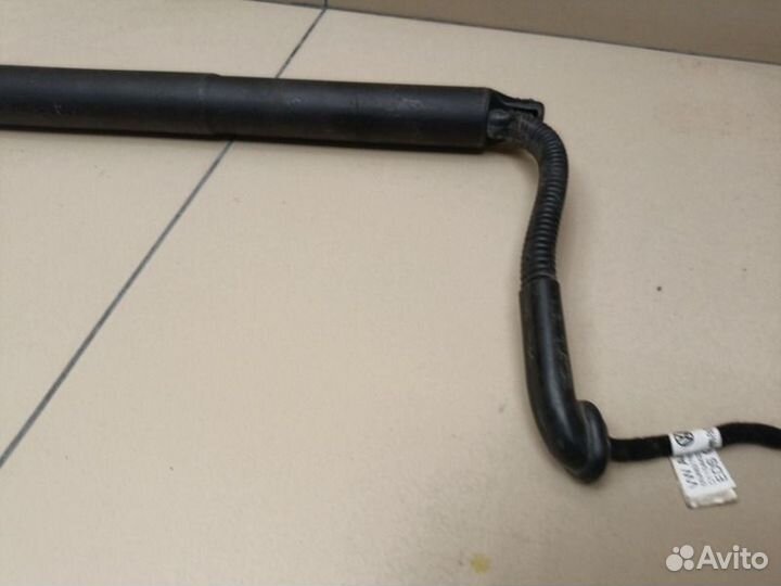 Электропривод крышки багажника Volkswagen Tiguan