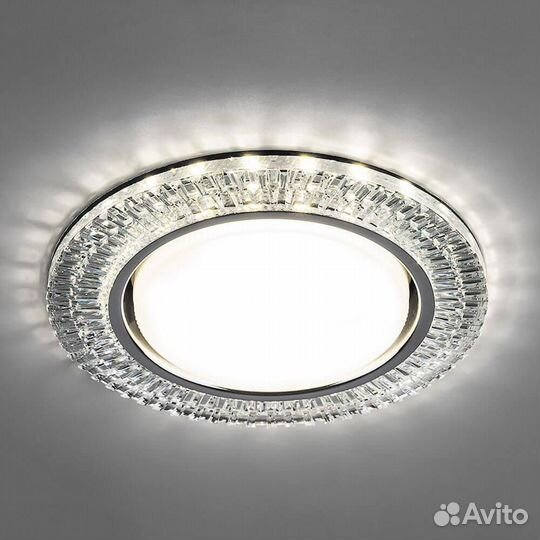 Светильник металлический и пластиковый 1 лампа