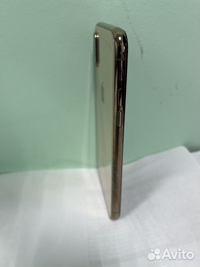 Телефон iPhone XS