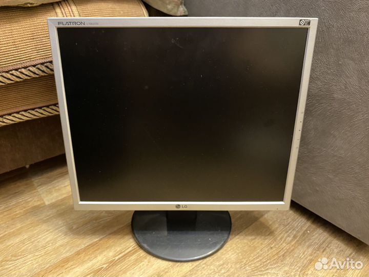 Монитор LG flatron L1953TR