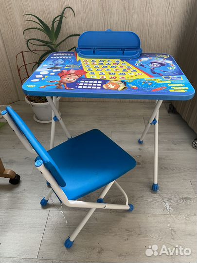 Детский стол и стульчик