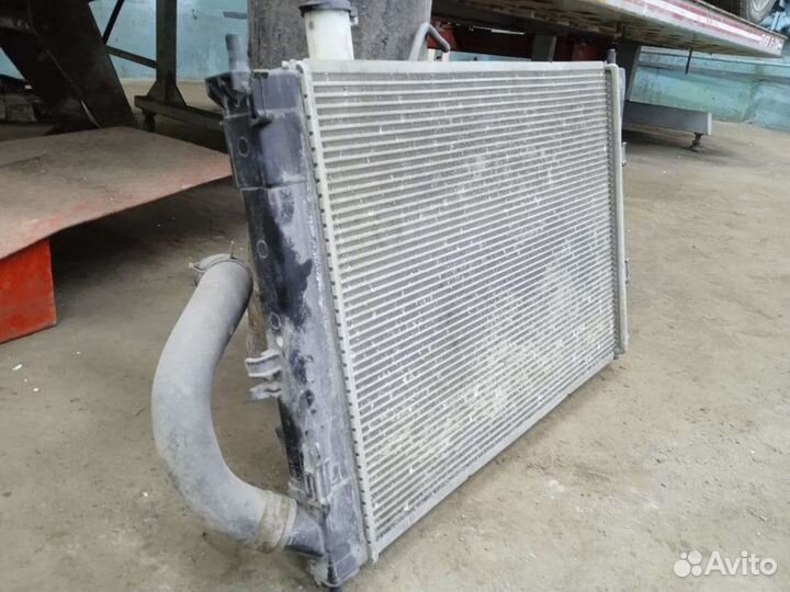 Радиатор охлаждения диффузор Kia Ceed 2 JD