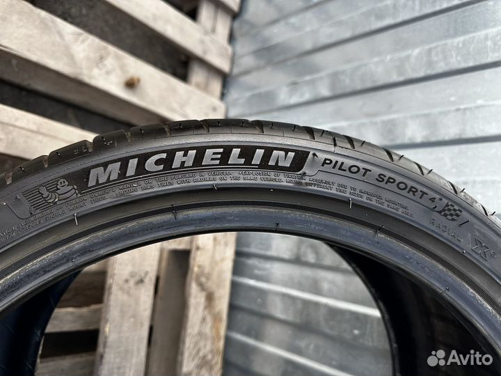 Michelin Pilot Sport 4 255/35 R19 96Y