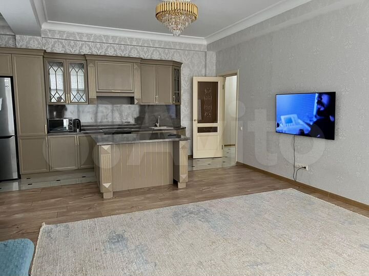 3-к. квартира, 86 м², 3/14 эт.