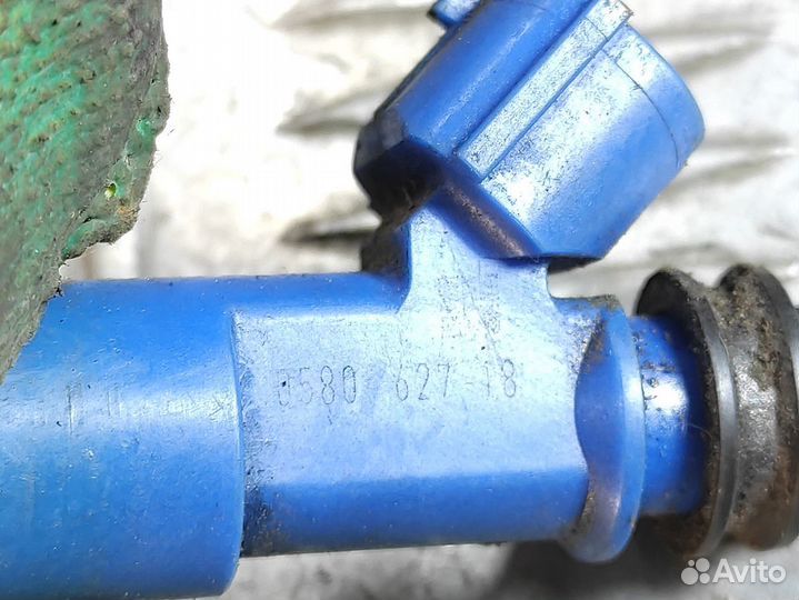 Форсунка двигателя Subaru Forester S11