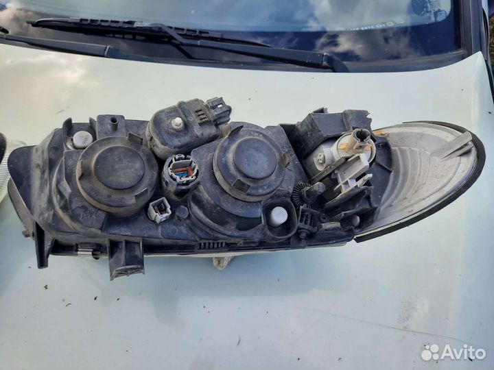 Фары на Nissan Almera n16