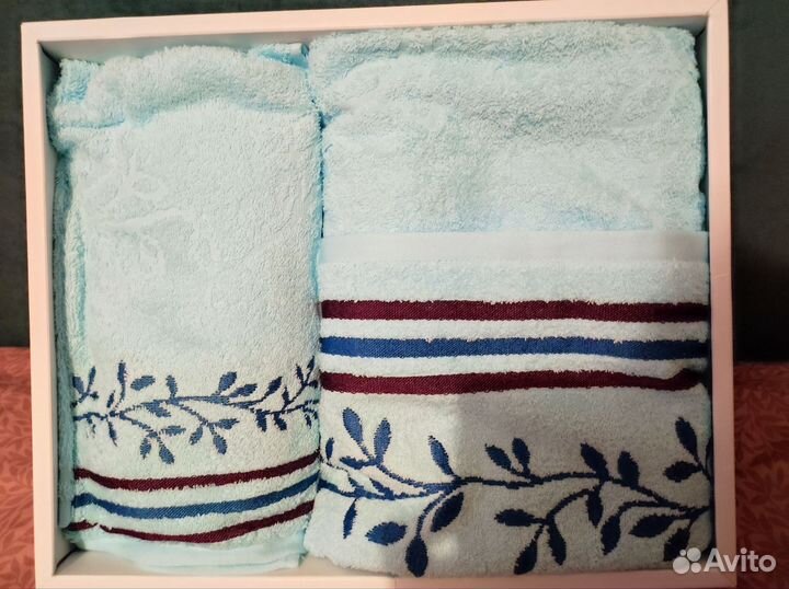 Набор полотенец новые