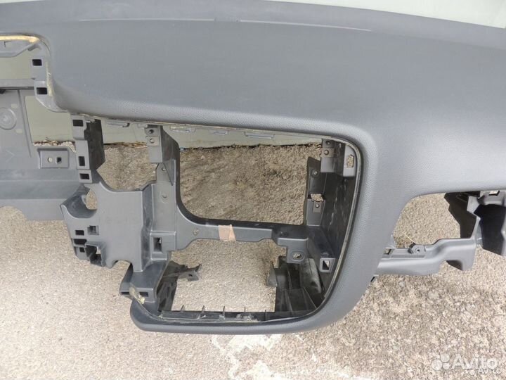 Торпедо панель приборов Мицубиси Оутлэндэр 3