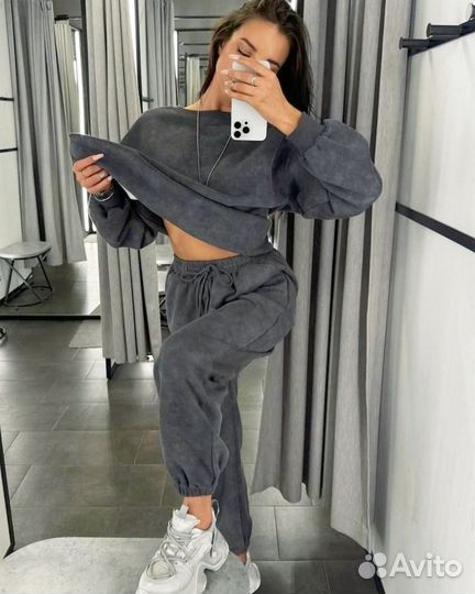 Костюм женский