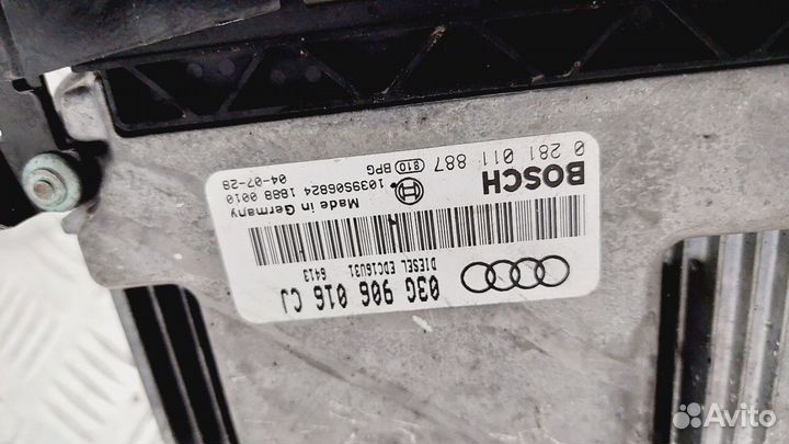 Блок управления двигателем 0281011887 Audi A4 B6