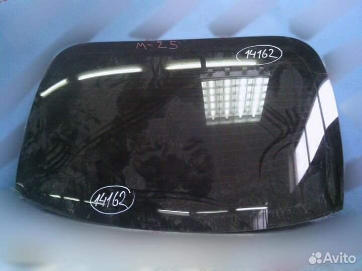 Стекло заднее Infiniti Infiniti M (Y51) 2010