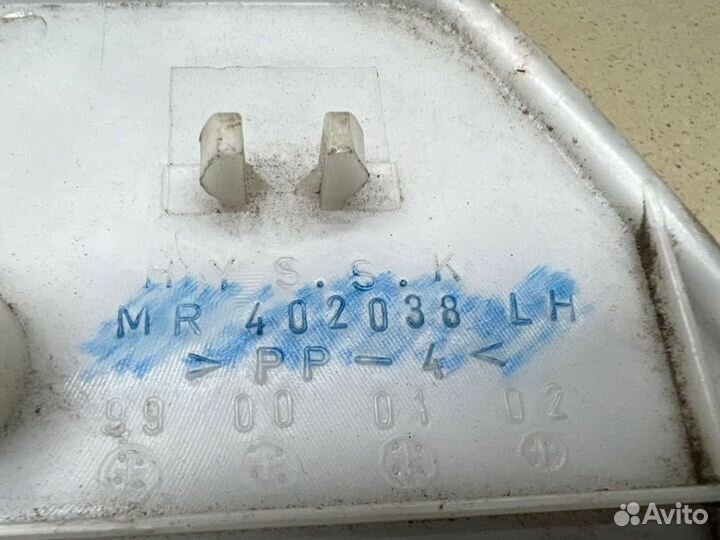 Обшивка багажника левая Mitsubishi Pajero/Montero