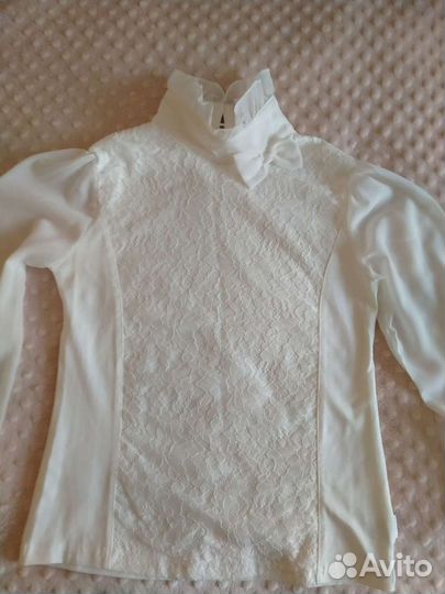 Новая нарядная школьная блузка Светбери