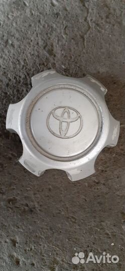 Продам колпак 1шт toyota