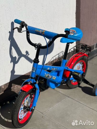 Детский велосипед четырехколесный