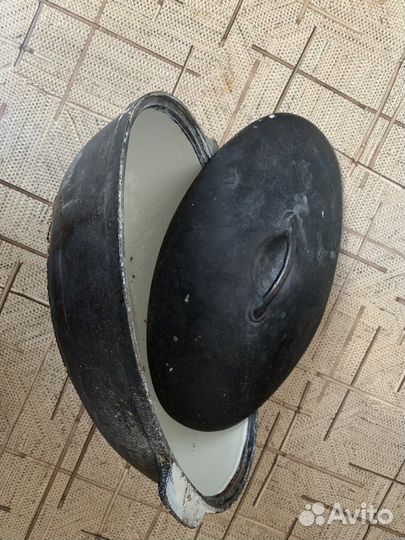 Утятница чугунная эмалированная внутри