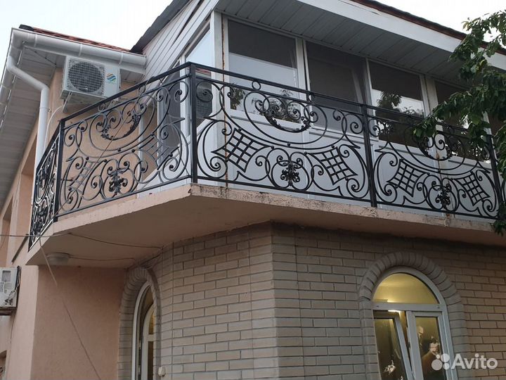 Лeстницы и балконные ограждения из металла